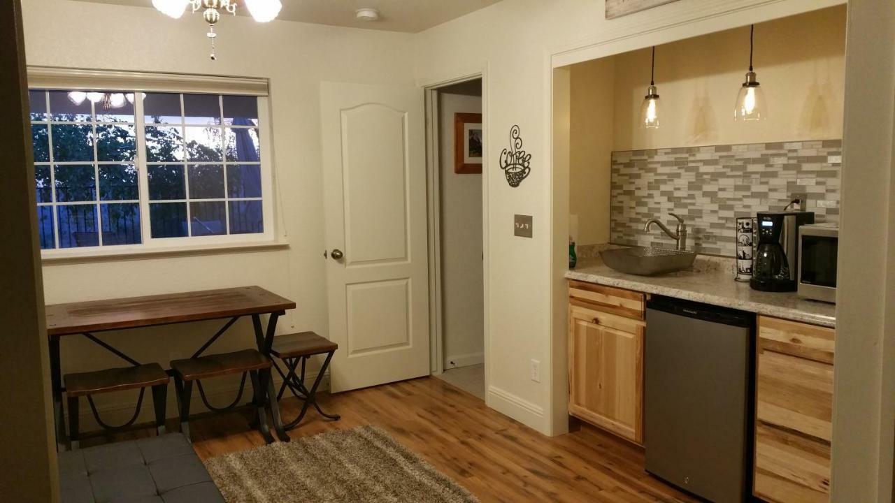 Yosemite Foothill Retreat Hotel Корсголд Екстериор снимка