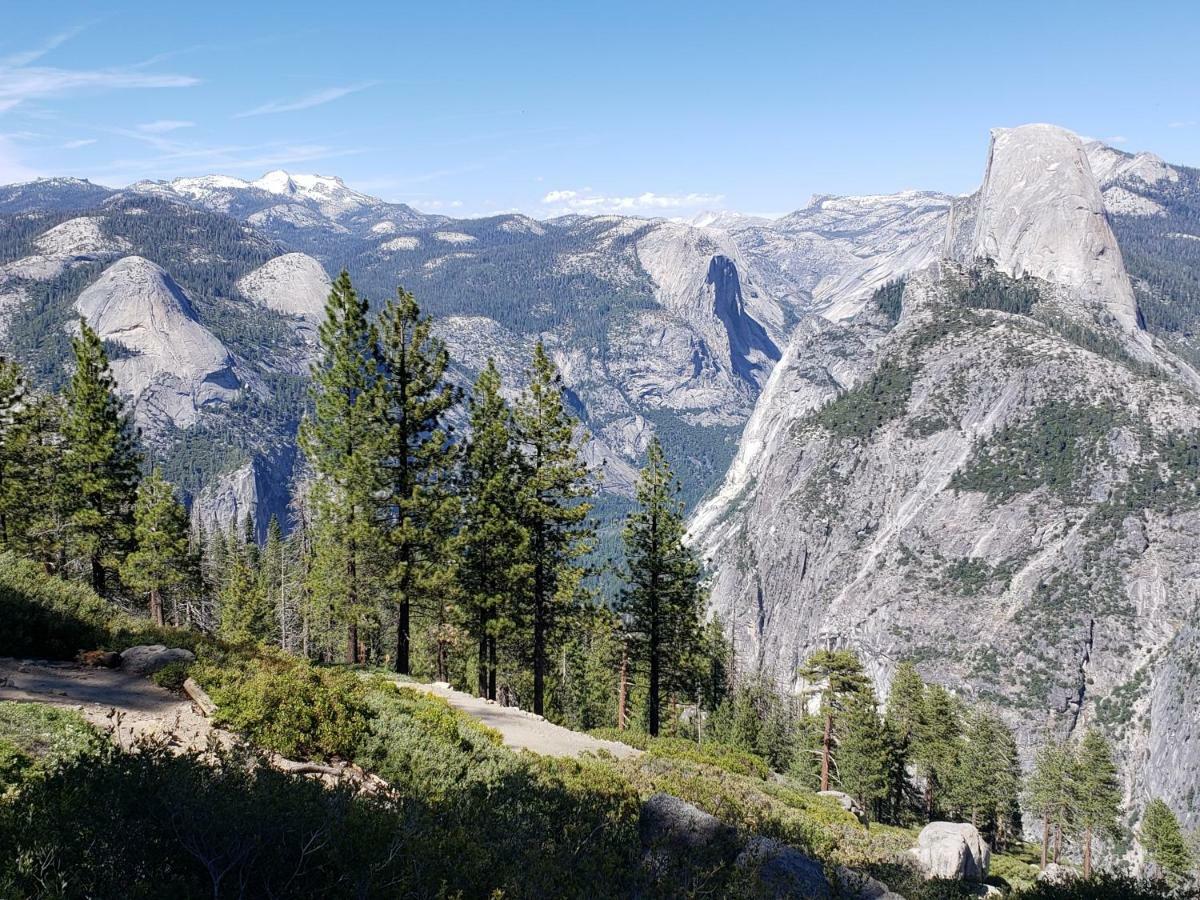 Yosemite Foothill Retreat Hotel Корсголд Екстериор снимка